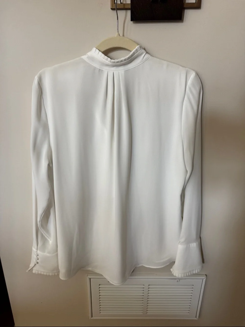 NWOT White House Black Market White Tie-Neck Blouse - Picture 8 of 10